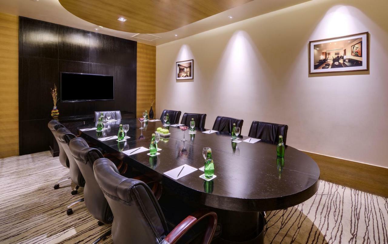 Svelte Delhi, A Member Of Radisson Individuals Hotel Új-Delhi Kültér fotó